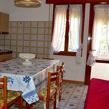 Comfortable And Large Flat In A Quiet Location By Beahost Hotel 4*