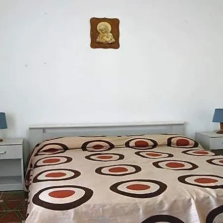 Comfortable And Large Flat In A Quiet Location By Beahost 4*